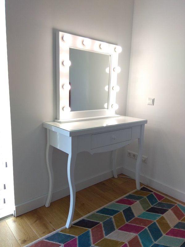 FRENCH STYLE MAKEUP TABLE/MIRROR SET