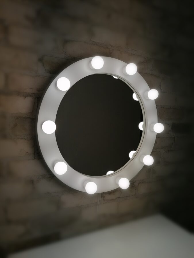 ROUND MAKEUP MIRROR WITH LIGHTS