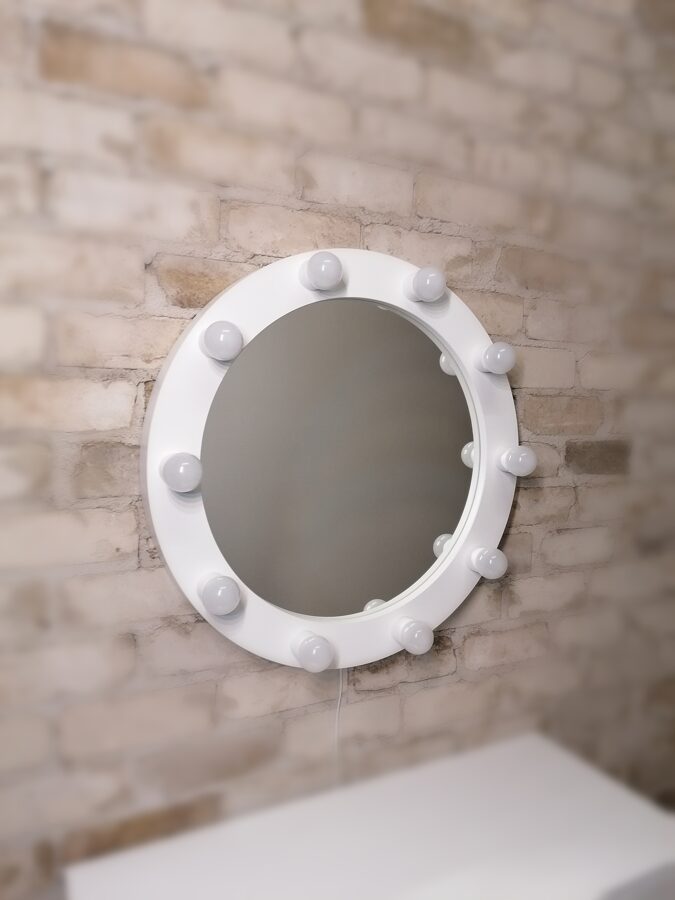 ROUND MAKEUP MIRROR WITH LIGHTS